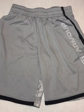 Under Armour Youth Medium Gray Logo Boys Basketball Gym Shorts